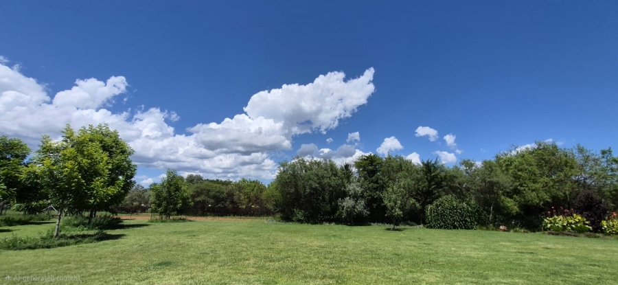 5 Bedroom Property for Sale in Rustenburg Rural North West